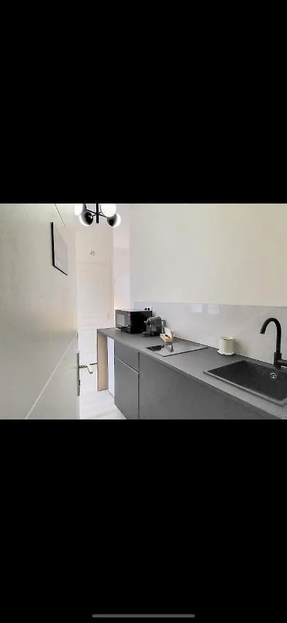 Suite Onega Lyon 0*,  France